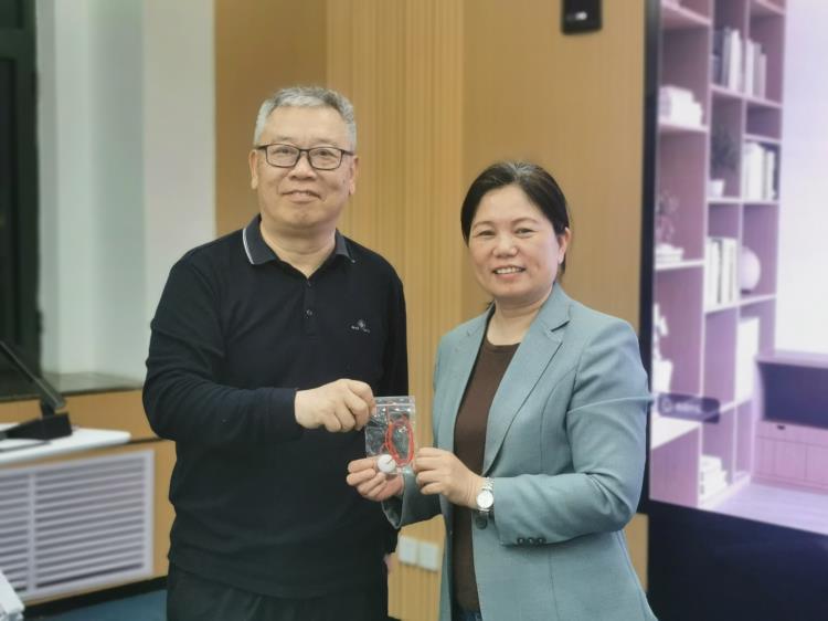 項目動態(tài)|情緒智慧的覺醒之旅——孫明君老師受邀為山東大學(xué)管理學(xué)院研究生講授《情緒智慧》課程